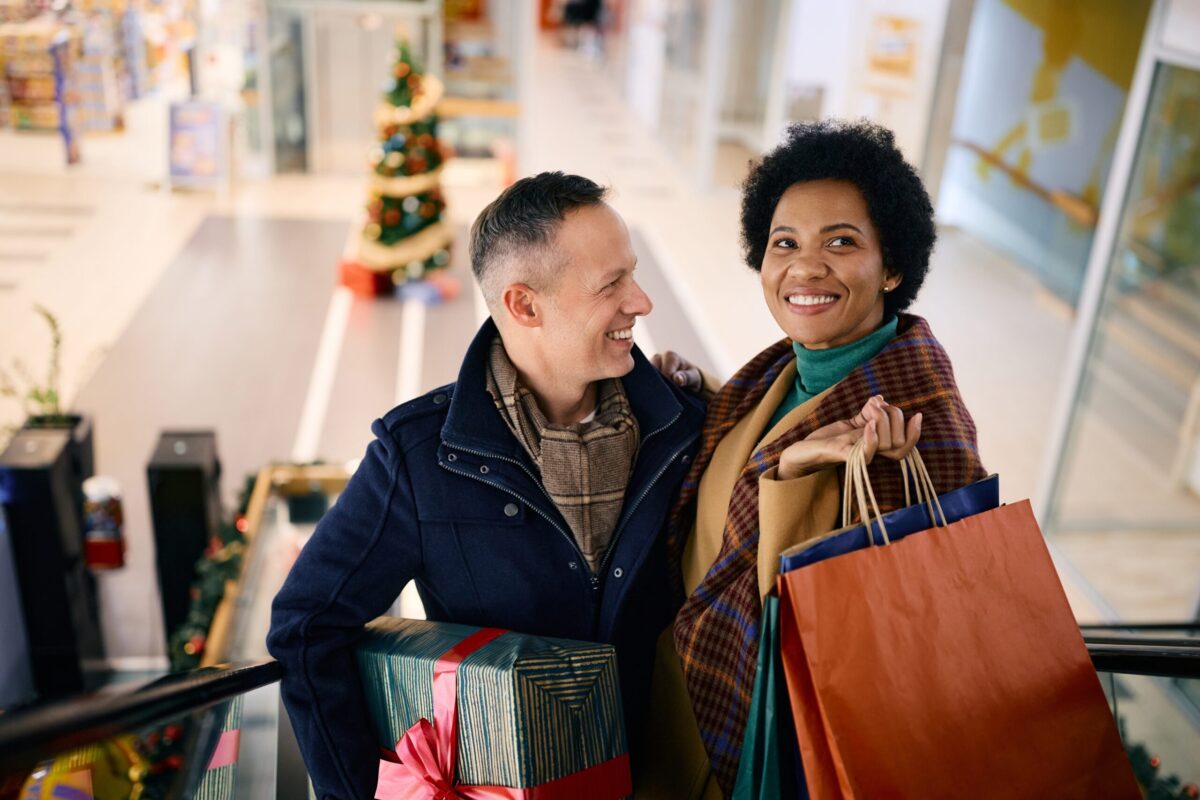 2024 Holiday Spending Surge: Impact on Your Wallet & Investments